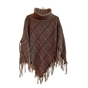 LOF, NWT, BROWN CASUAL PONCHO SWEATER. LOOSE TURTLENECK. BOTTOM FRINGE. ONE SIZE